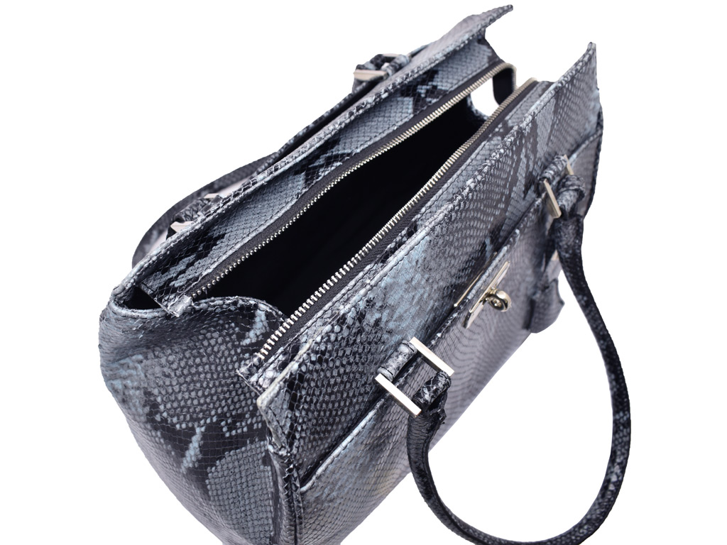 1124-blue-snake-open